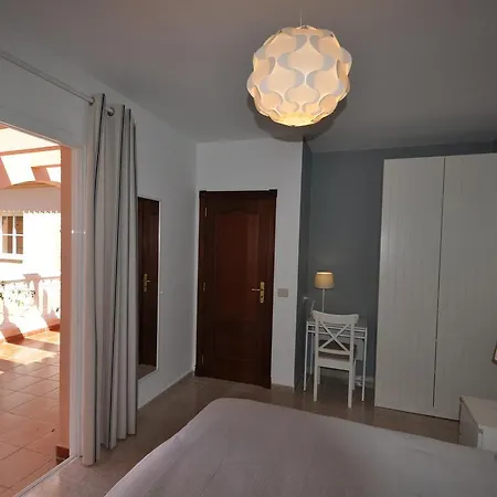 Almar Apartman Caleta de Interián